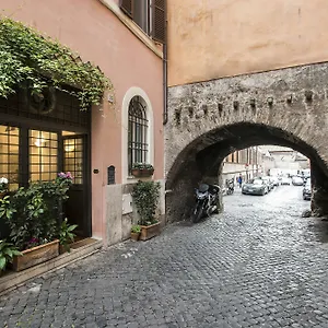 https://bb-arco-del-lauro.it-romehotels.com