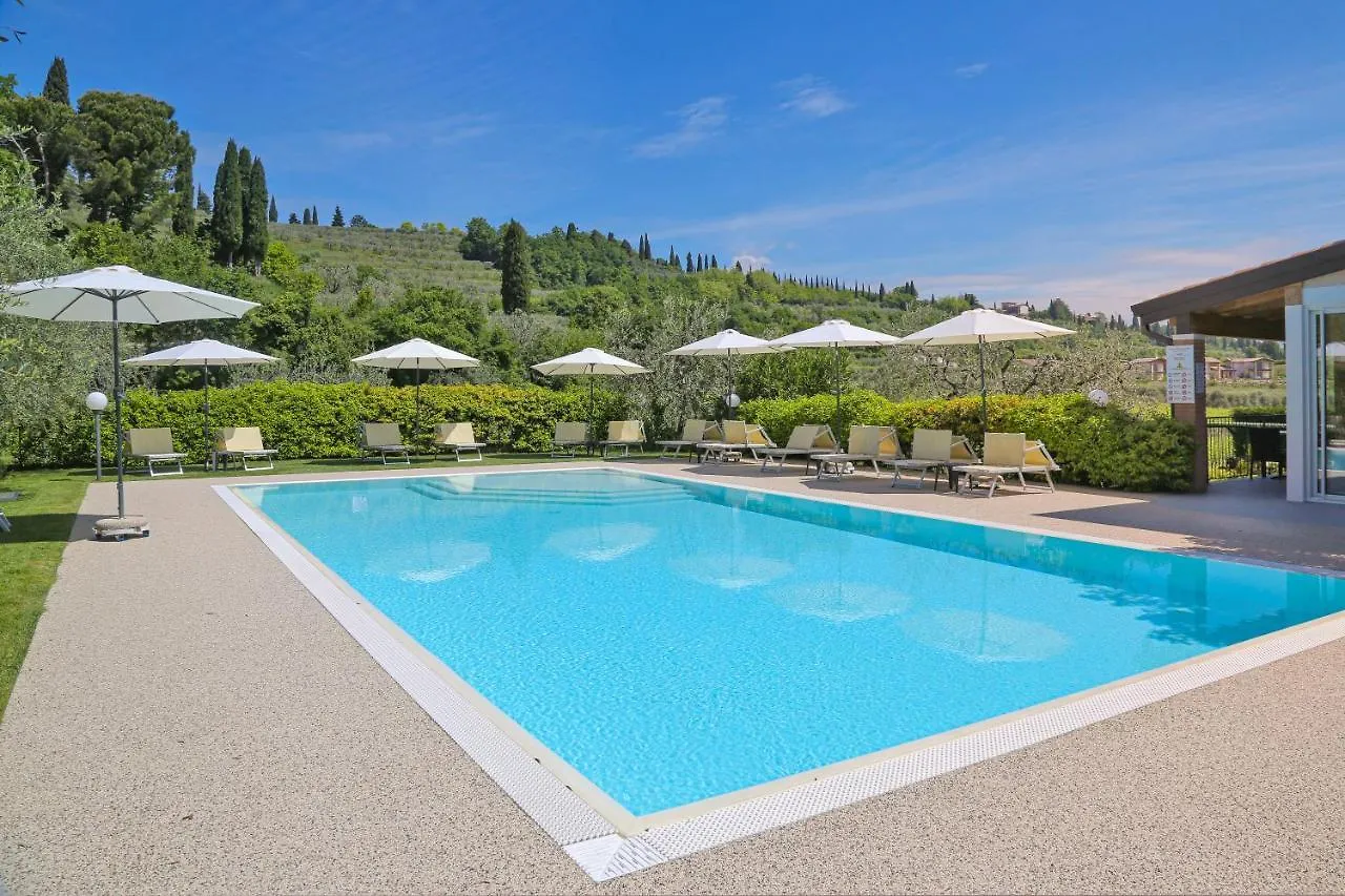 Agriturismo La Rocca Bardolino Bauernhof